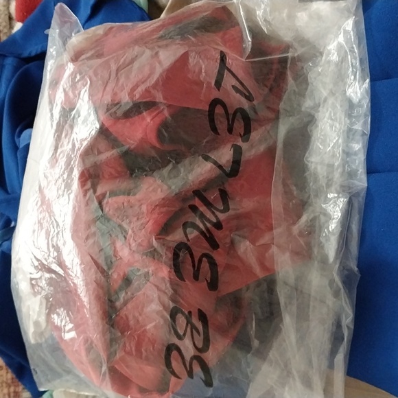 Anthropologie 3d floral top - Picture 7 of 7